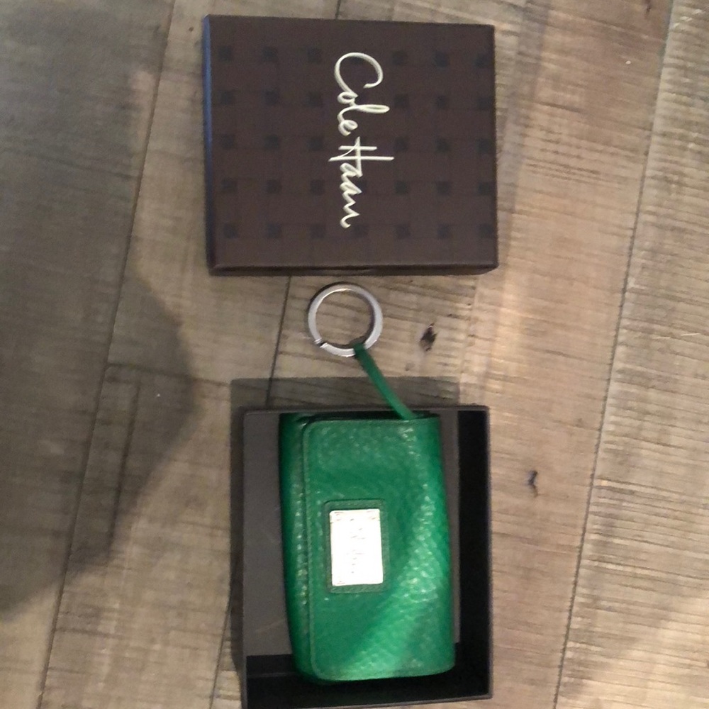 Brand new in box green cole Hahn wallet
